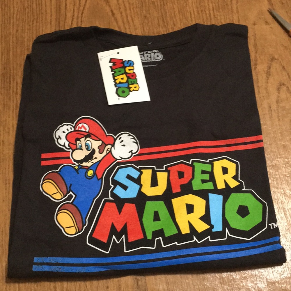 Super Mario T shirt, new